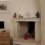 La Casetta Nel Vico Apartment